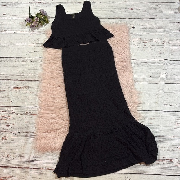 House of Harlow Black Square Neck Crochet Midi Skirt Set - Picture 2 of 11